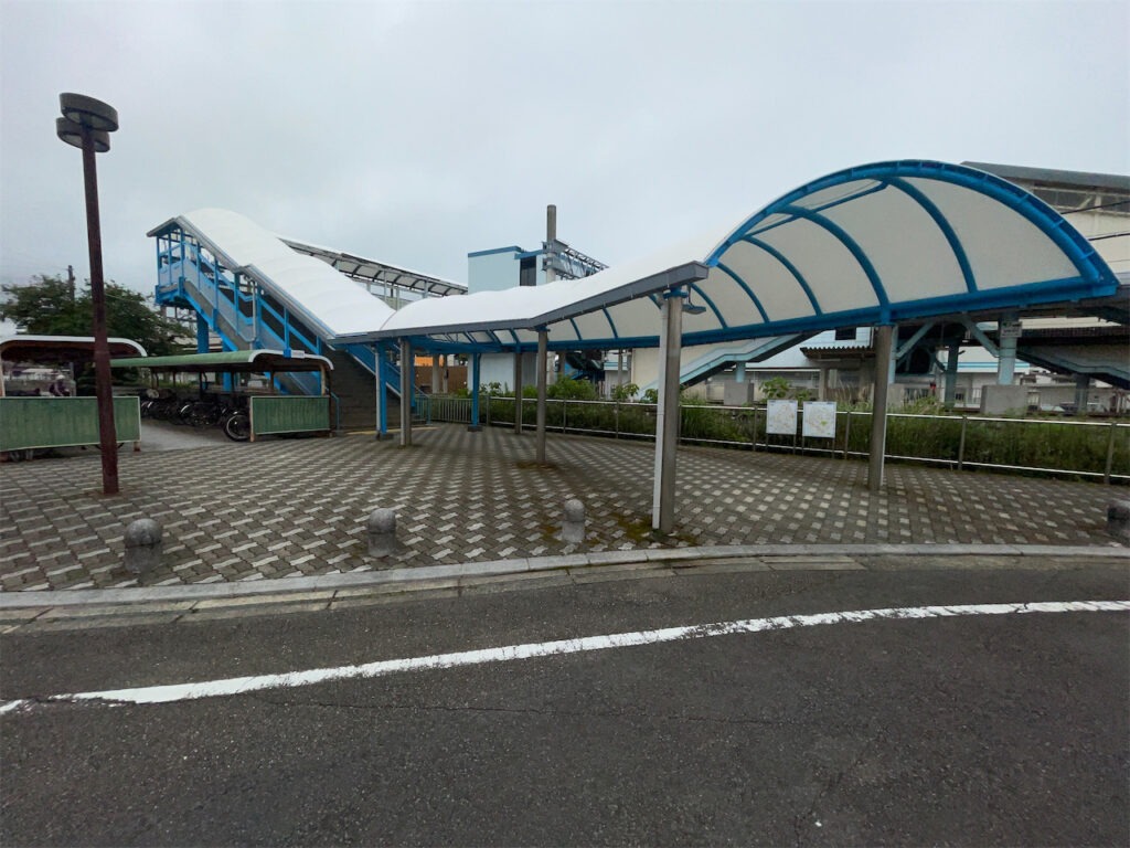 紀伊勝浦駅構内連絡橋 和歌山県那智勝浦町（塗替塗装工）